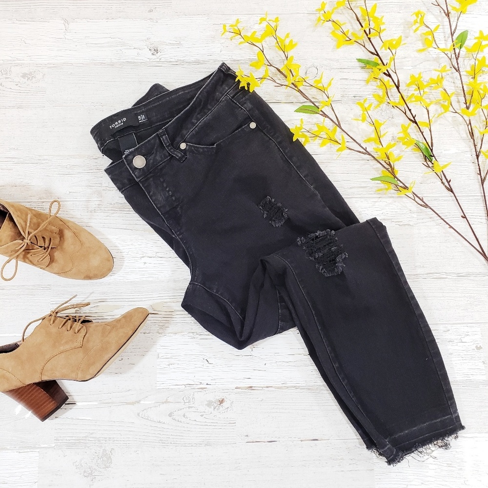 Torrid ankle skinny jeans size 12